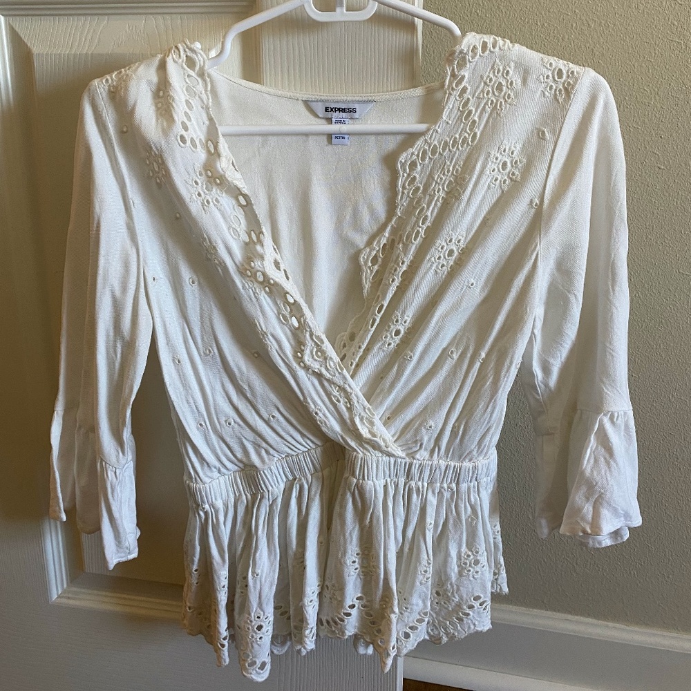 Express Eyelet Top